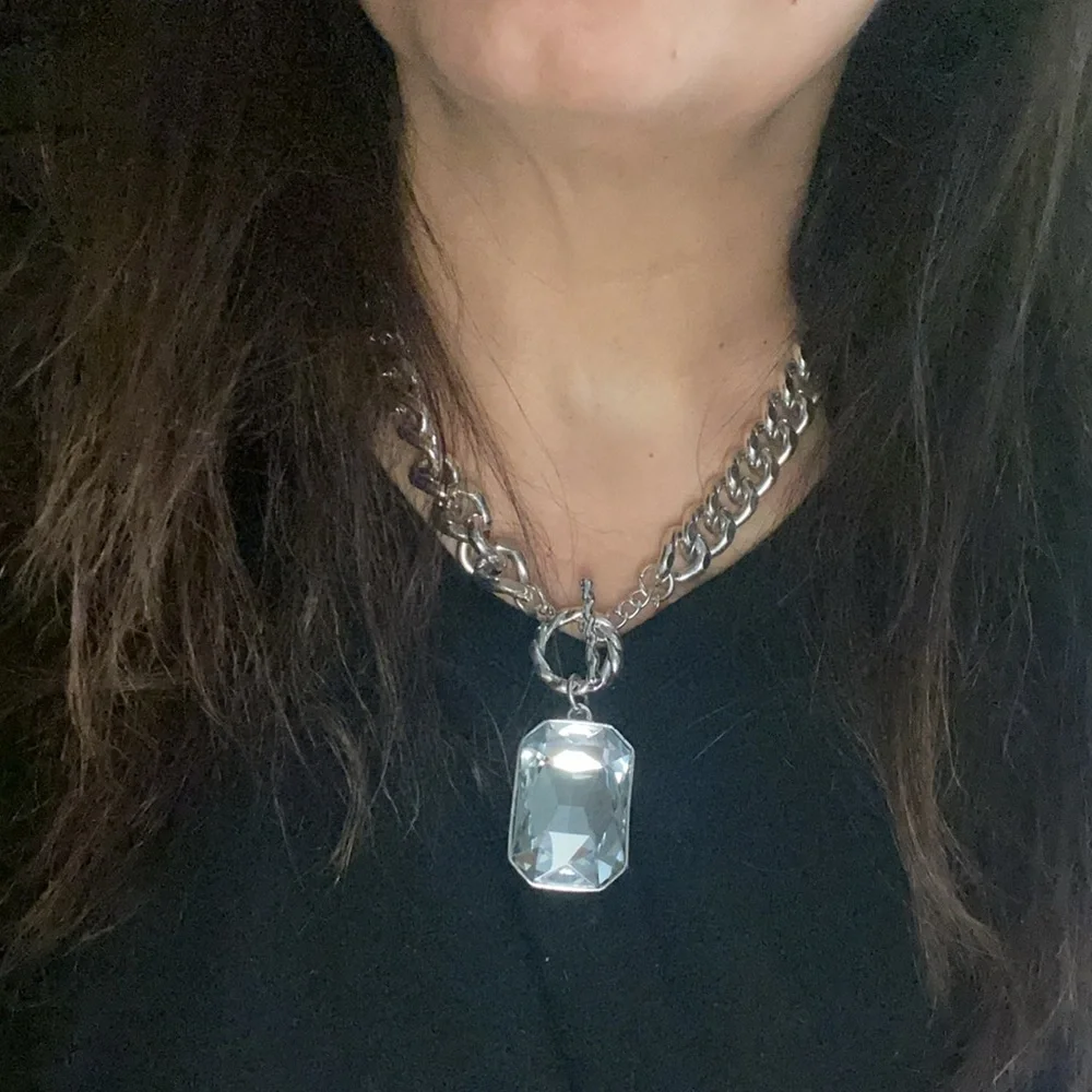 Traci Lynn Bold Chunky Large Silver Tone Necklace - Picture 7 of 8